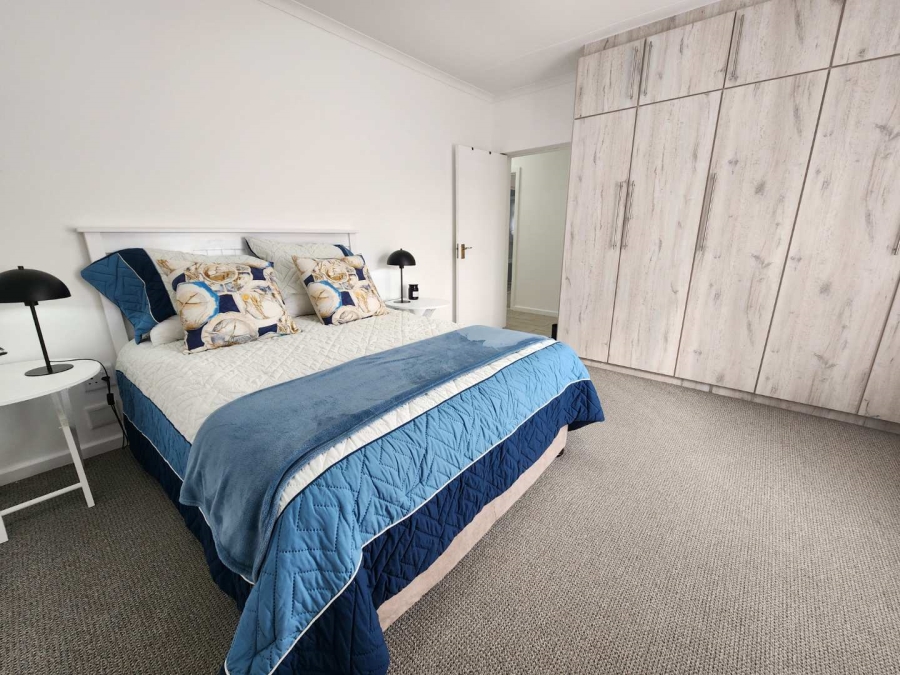 5 Bedroom Property for Sale in Fraaiuitsig Western Cape